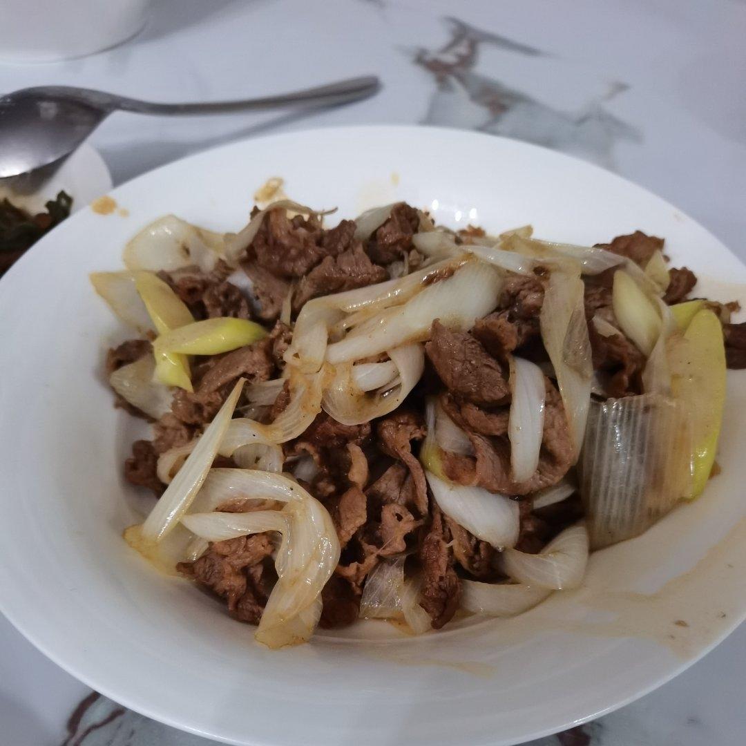 炒了20多年的葱爆羊肉