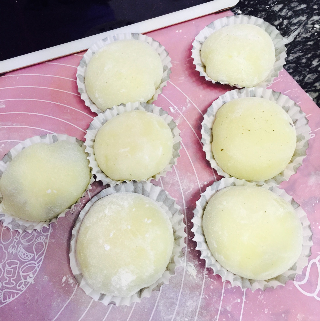 腹黑白胖子——奥利奥雪媚娘