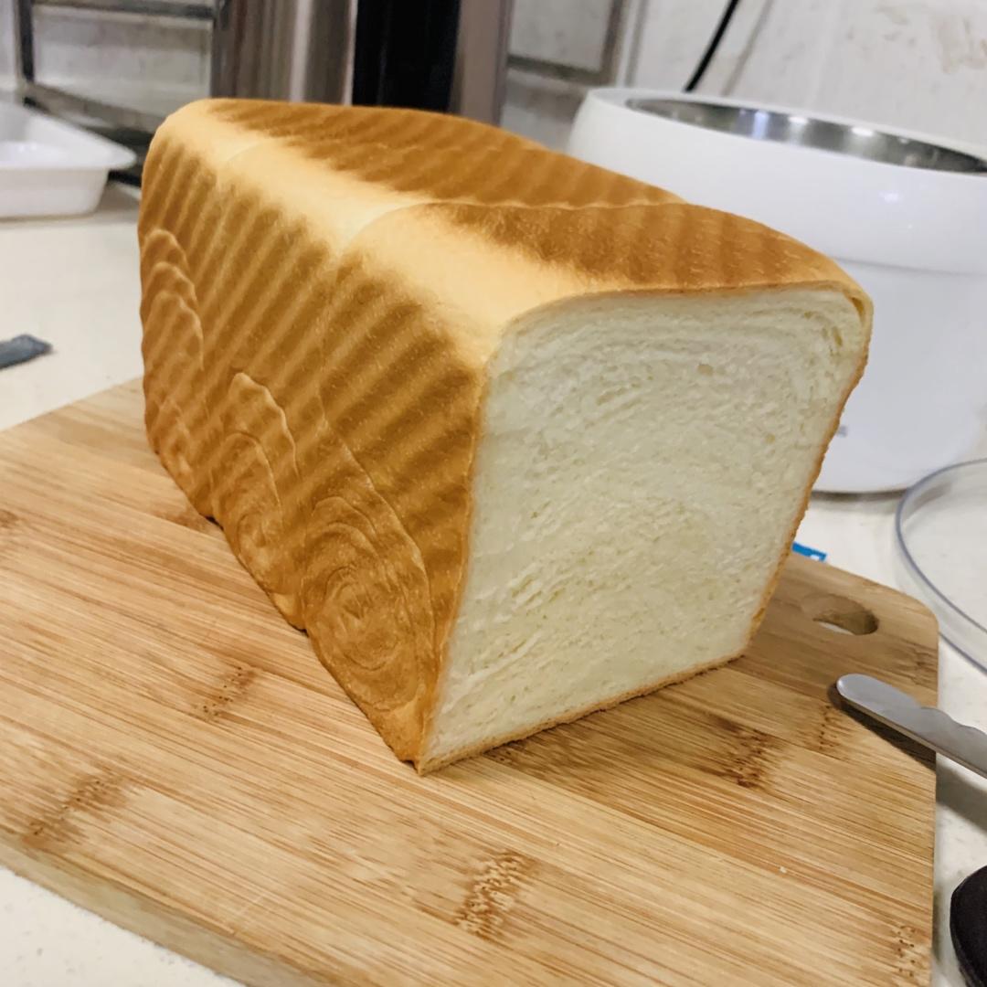 吐司，奶香手撕面包，超级香浓