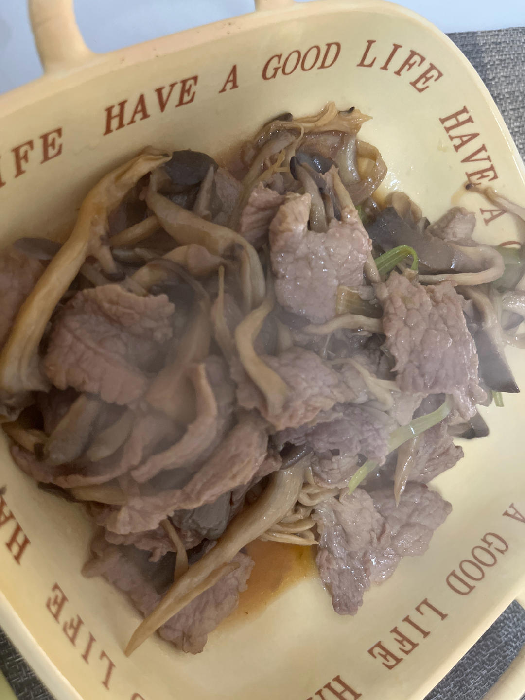 平菇炒肉（鲜香）
