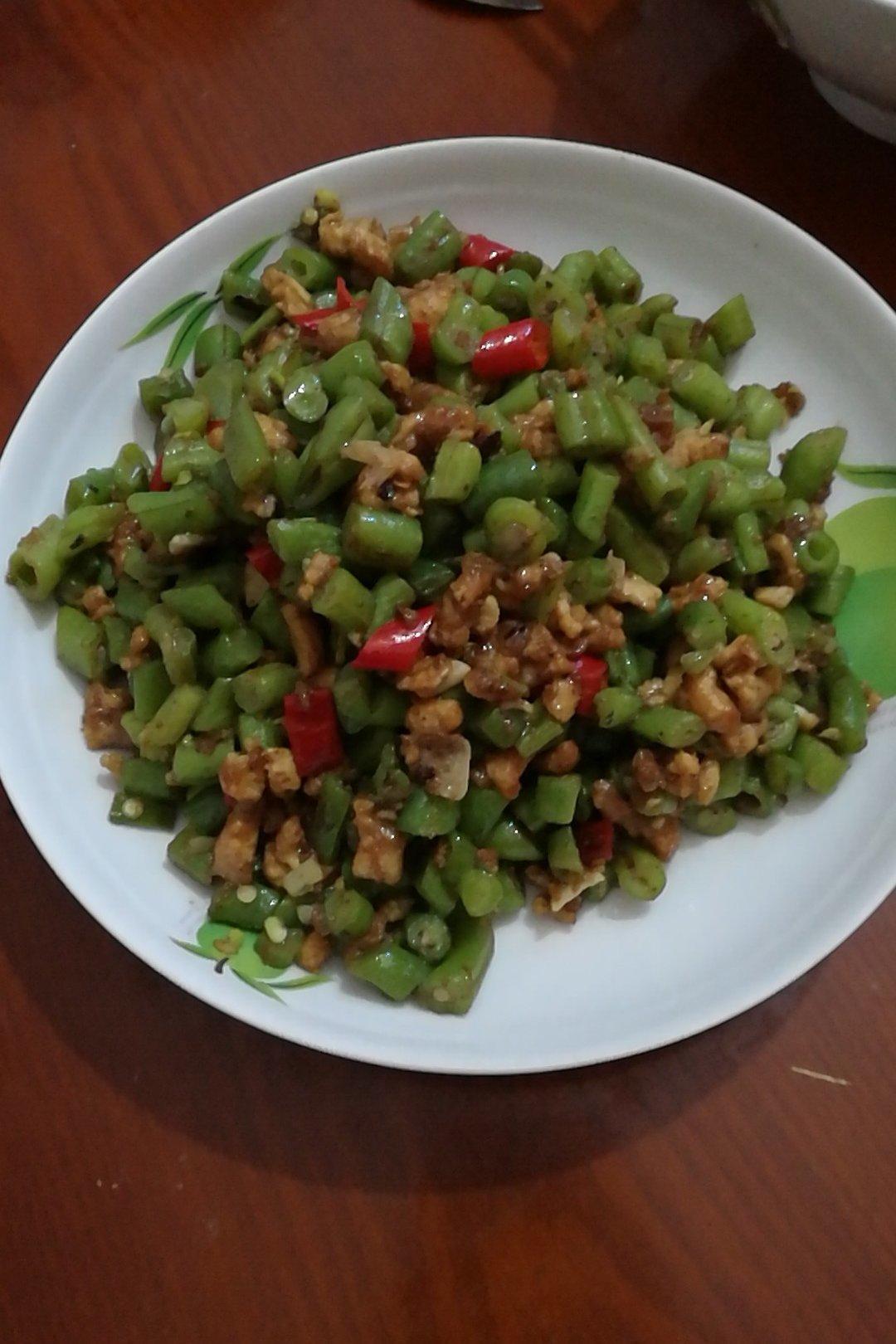 肉沫豆角下饭菜