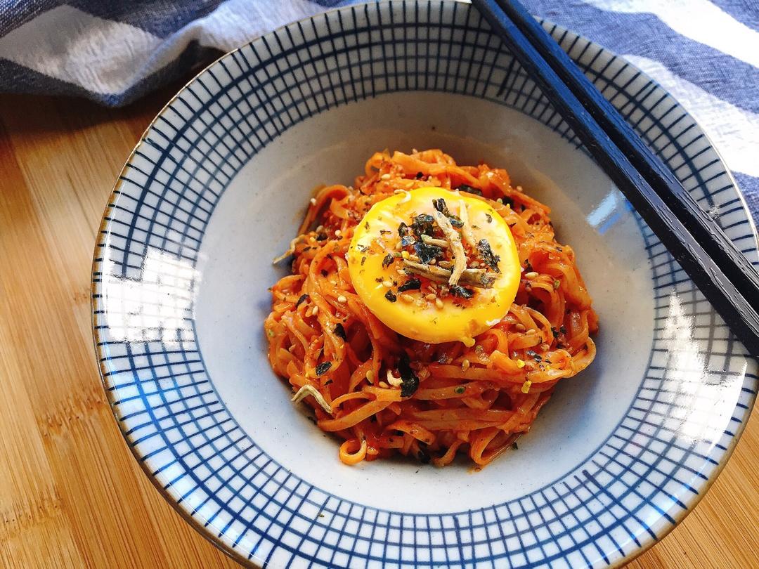 韩式辣拌面（韩国“白主妇”黄金比拌酱）