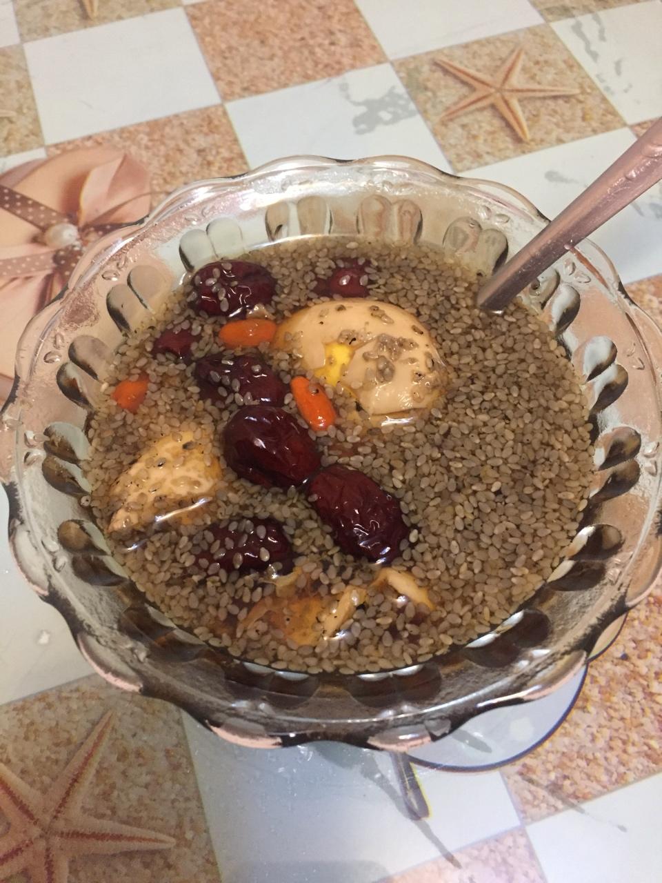 红枣桂圆鸡蛋糖水