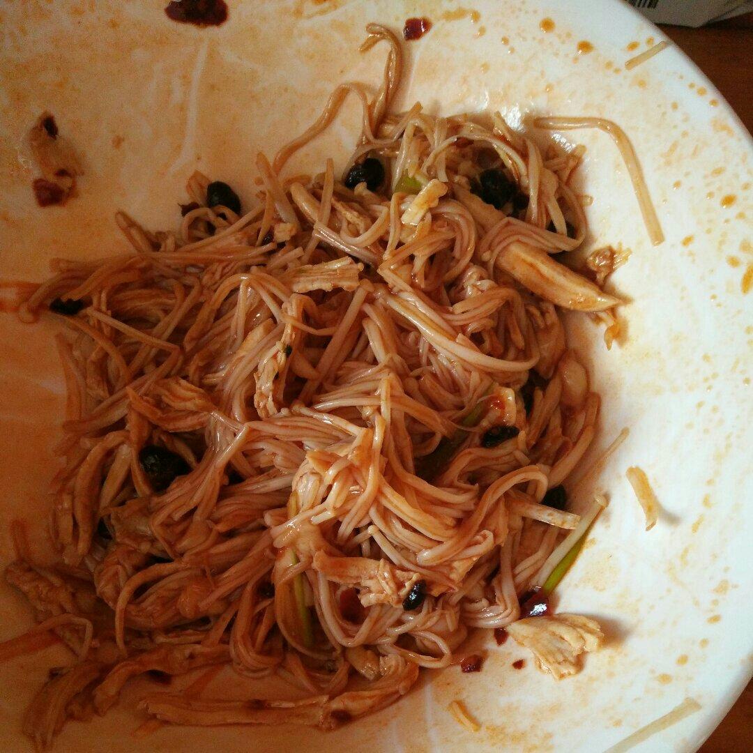 美味凉拌鸡胸肉丝