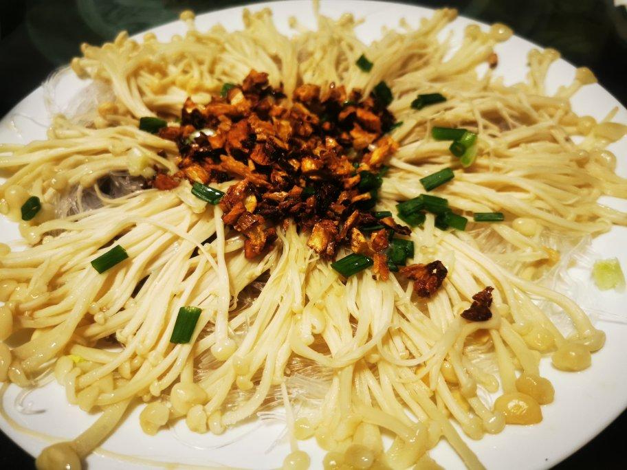 蒜蓉蒸金针菇粉丝（小心上瘾）
