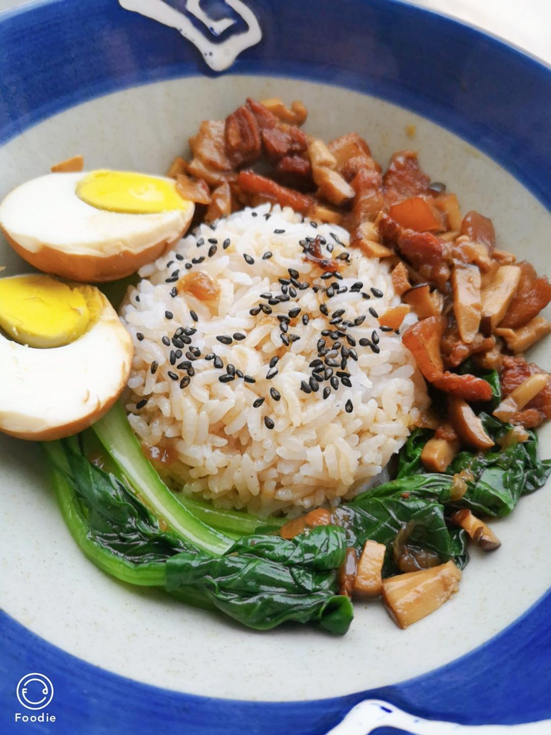 好吃到停不下来的卤肉饭