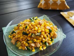 黄瓜玉米炒鸡肉丁的做法 步骤3
