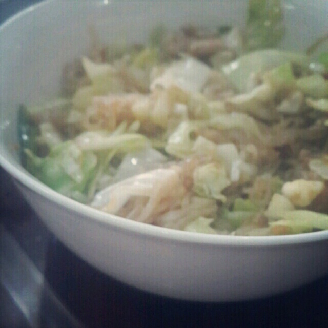 包菜粉丝炒鸡蛋