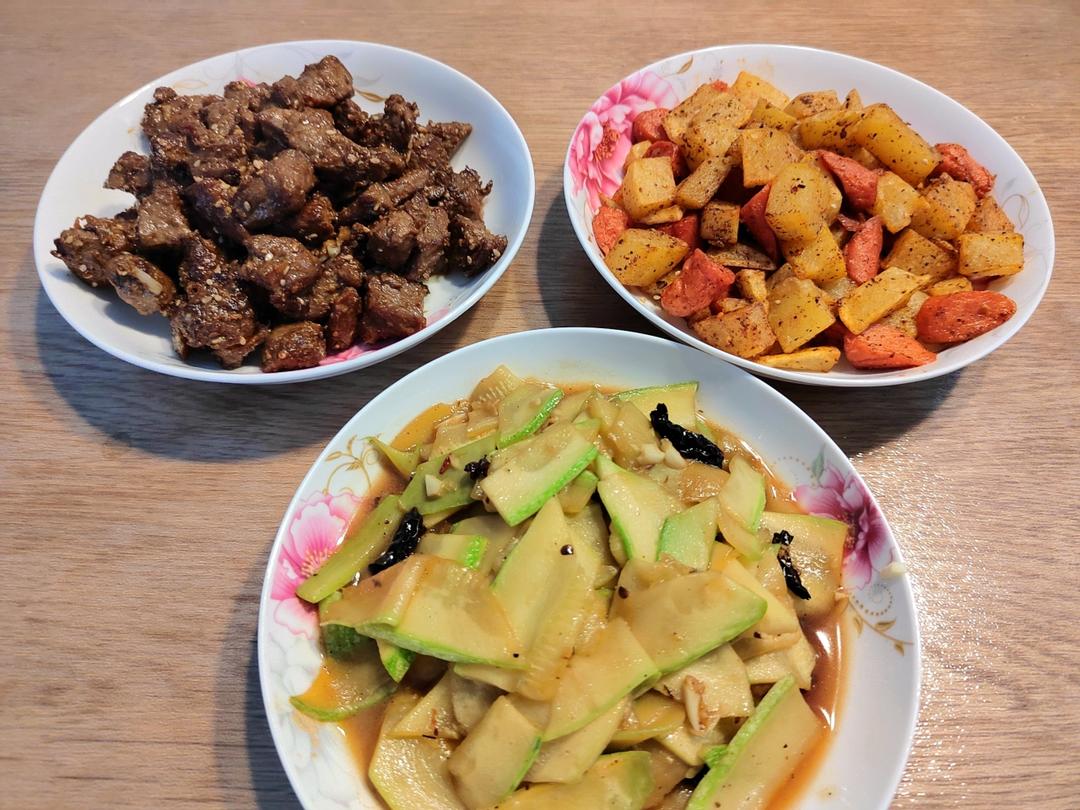 香辣过瘾的孜然土豆火腿，比路边摊还好吃