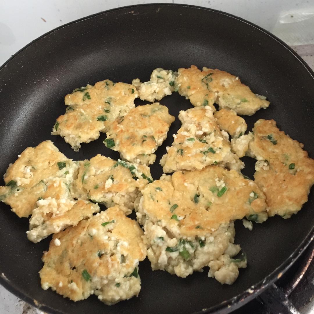 豆腐鸡蛋蔬菜饼（减脂少油高蛋白营养早餐）