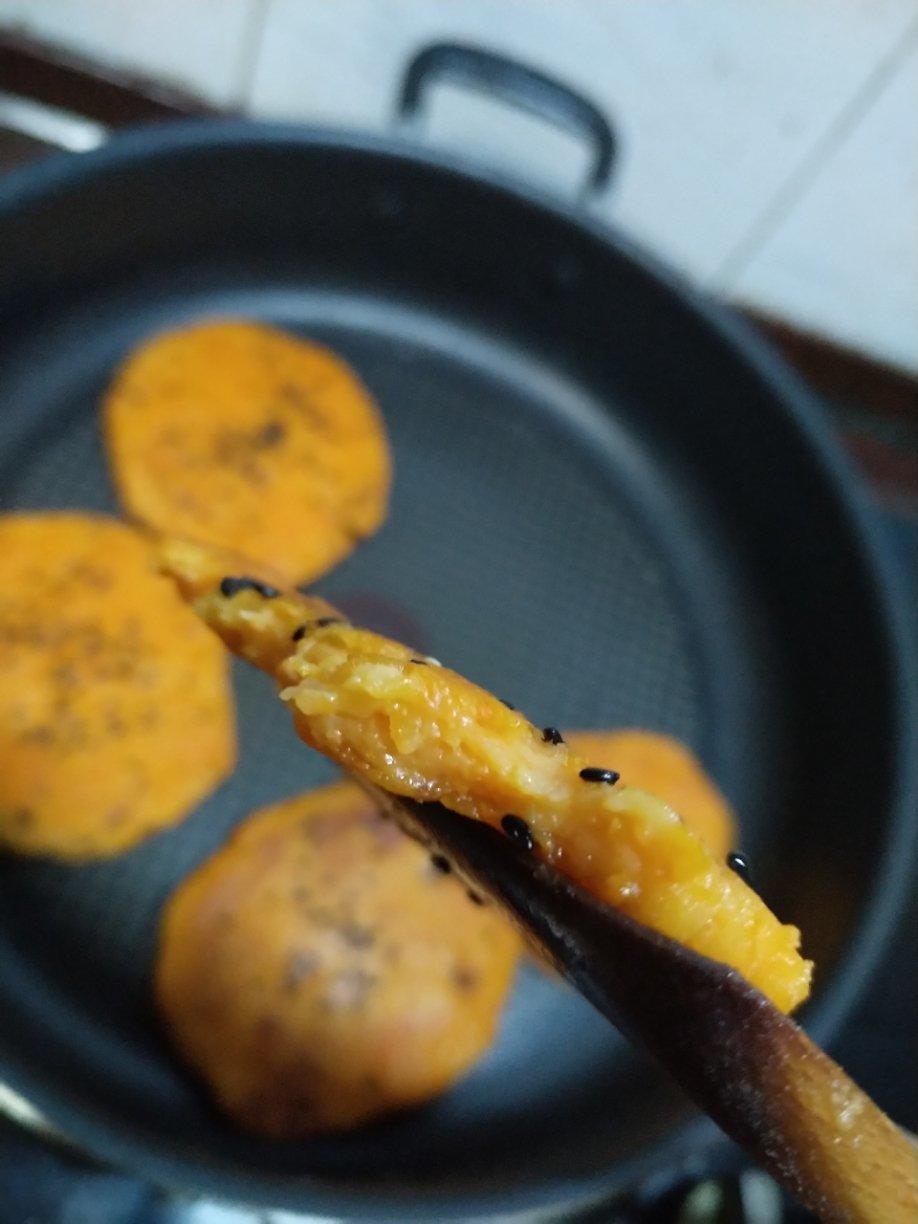 红薯饼（俗称地瓜饼）