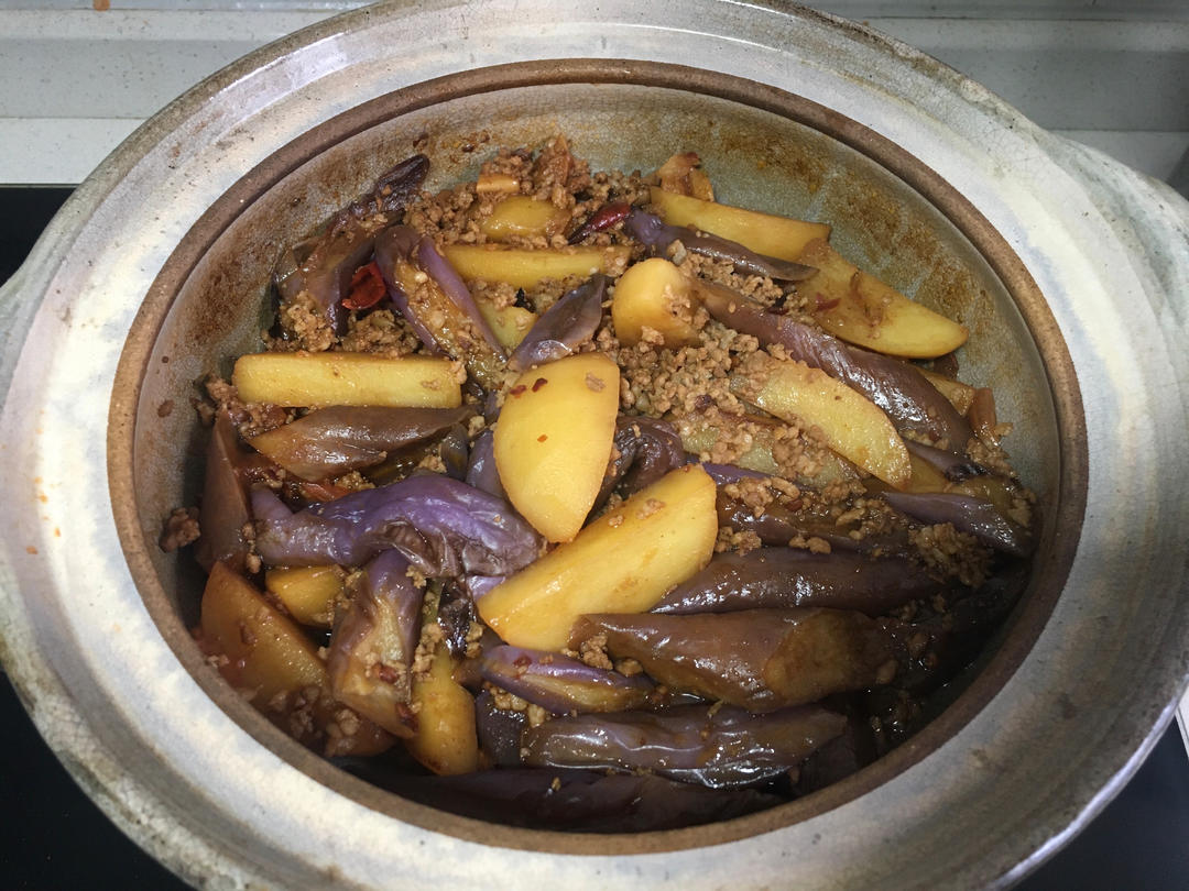 肉末土豆茄子煲