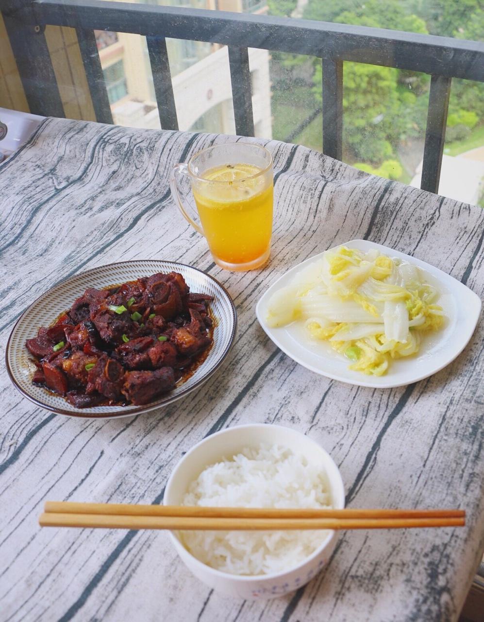 红烧排骨