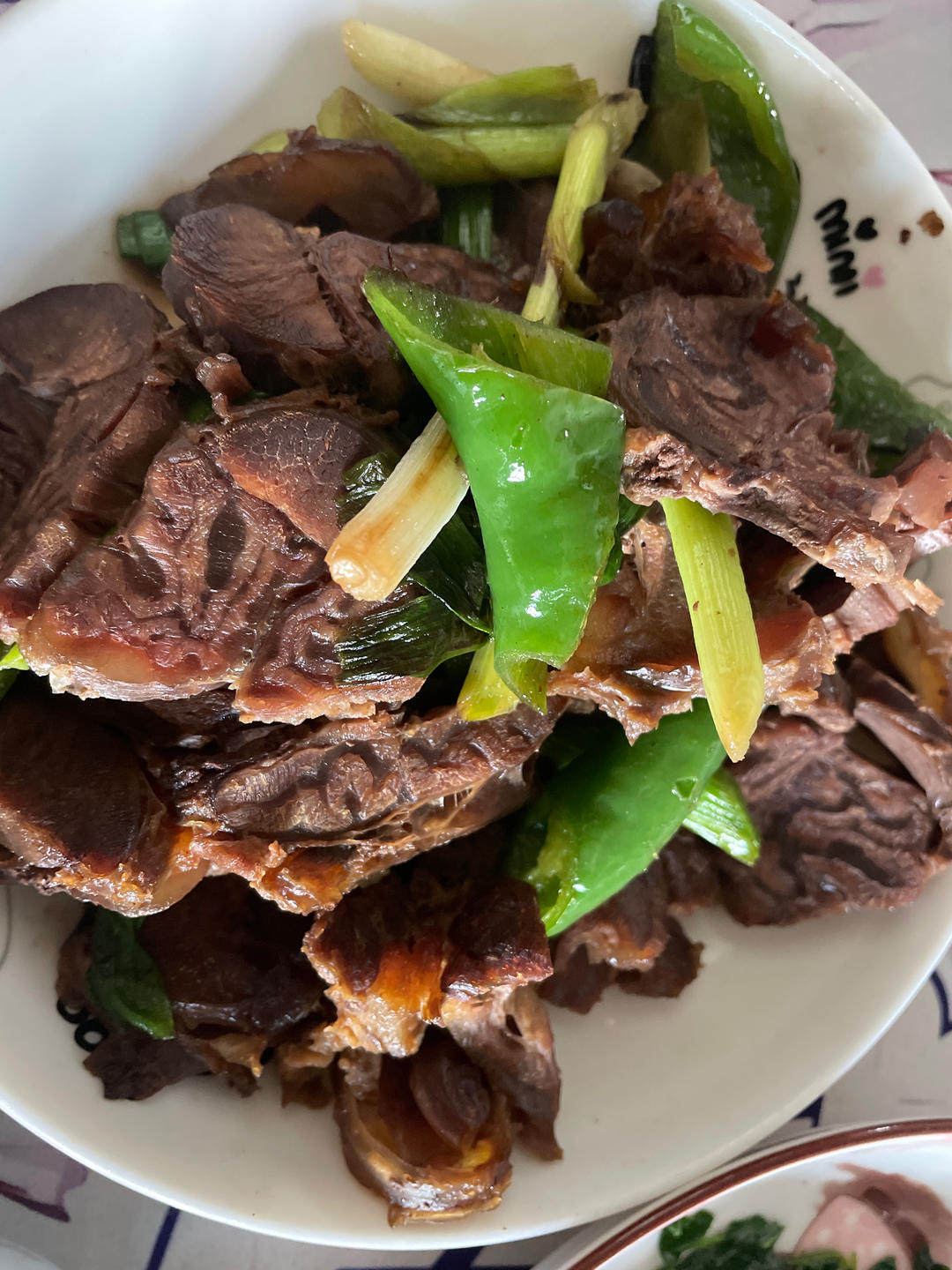 大蒜炒卤牛肉