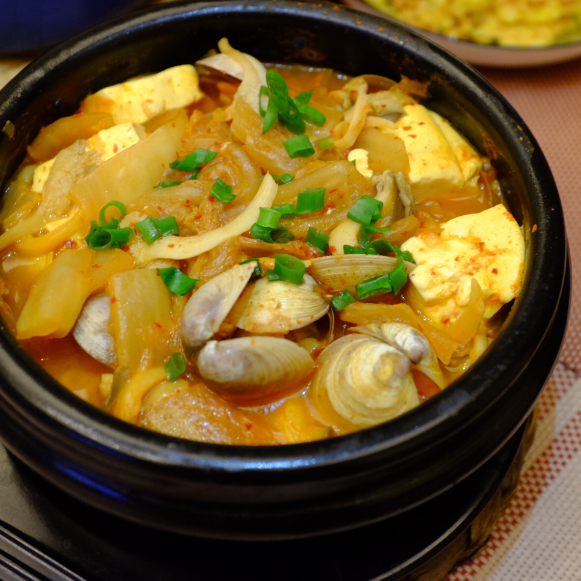 韩式泡菜蛤蜊豆腐汤