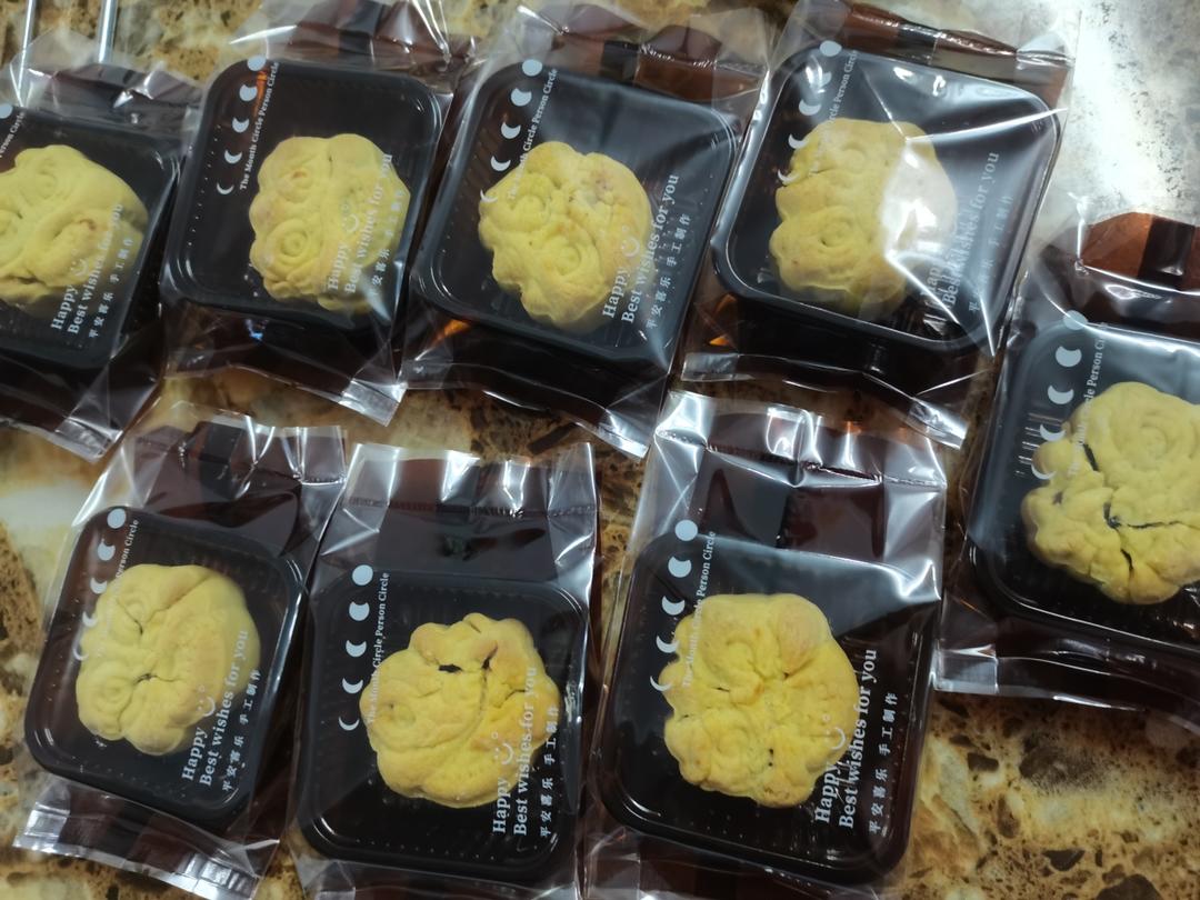 广式纯红枣核桃月饼（自制纯枣泥馅，馅不添加糖）