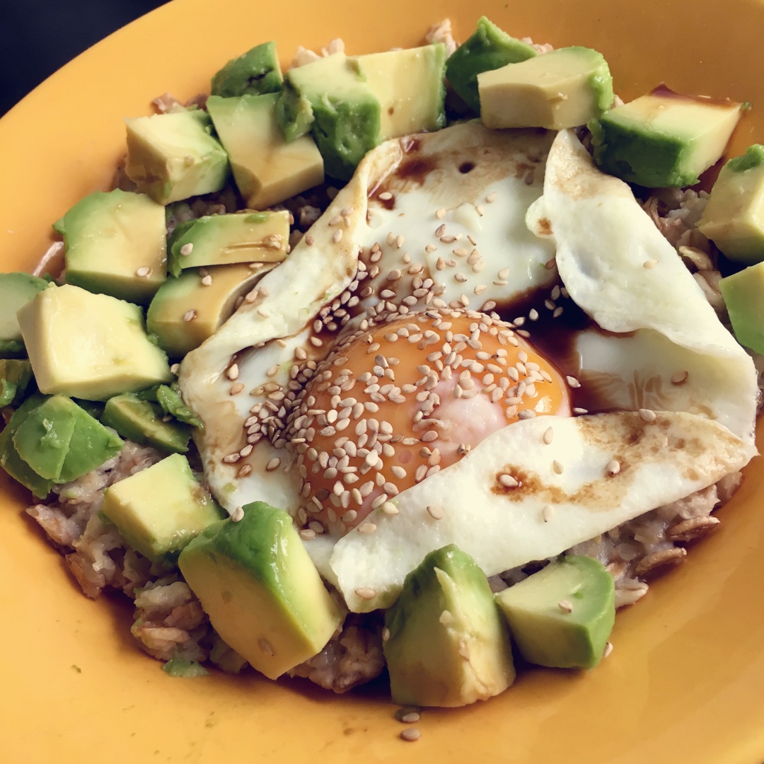 【增肌减脂】牛油果鸡蛋拌饭