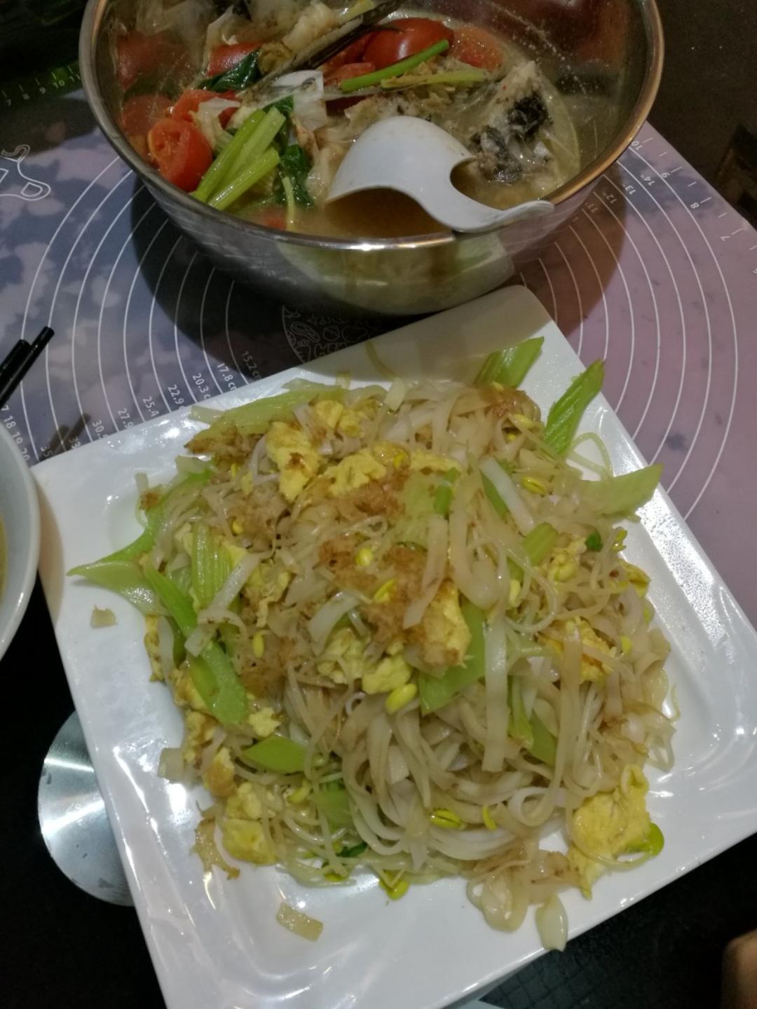 好吃停不下的炒米粉/炒粉干