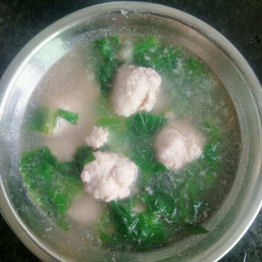 老少皆喜爱的粉丝肉丸子汤