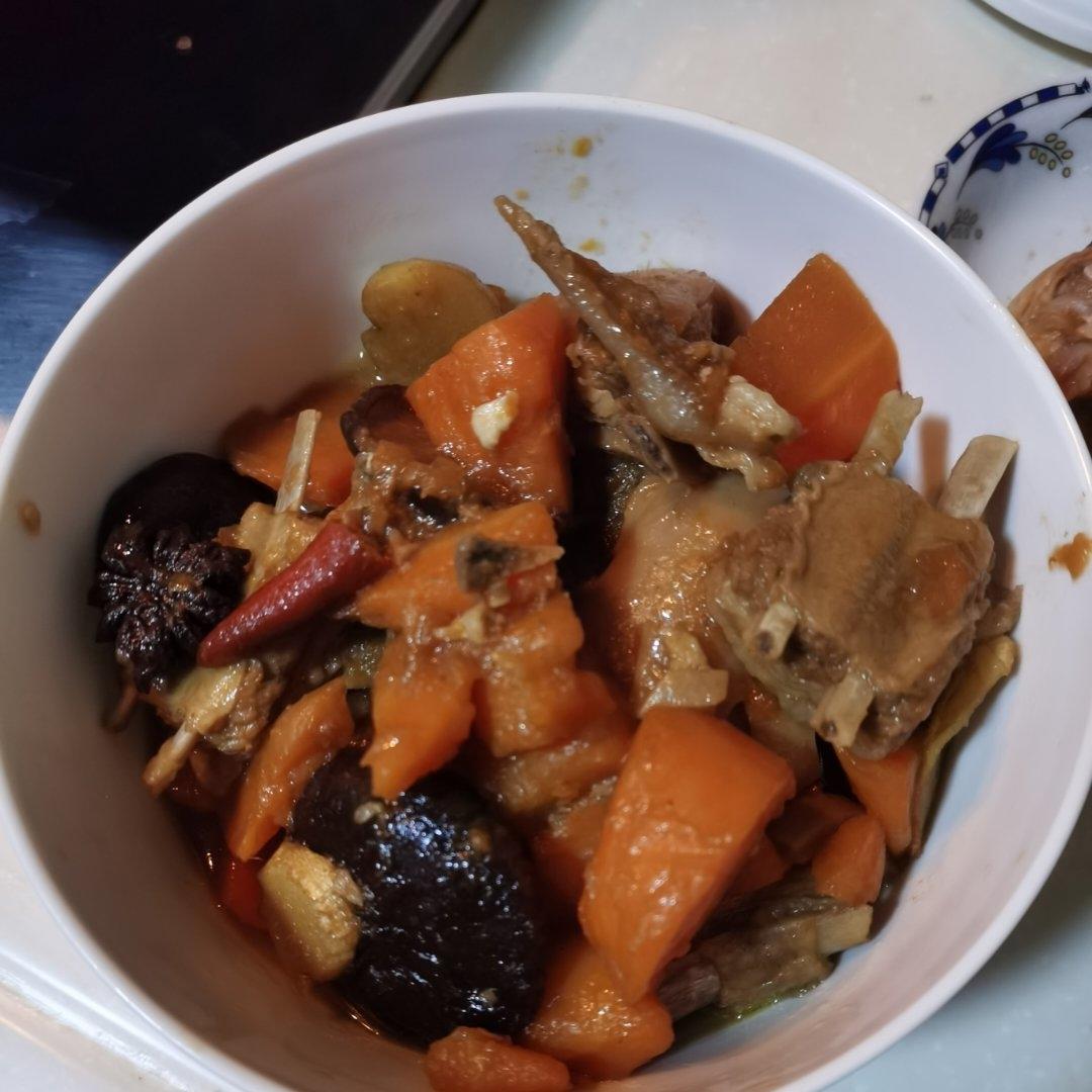 胡萝卜炖羊腿