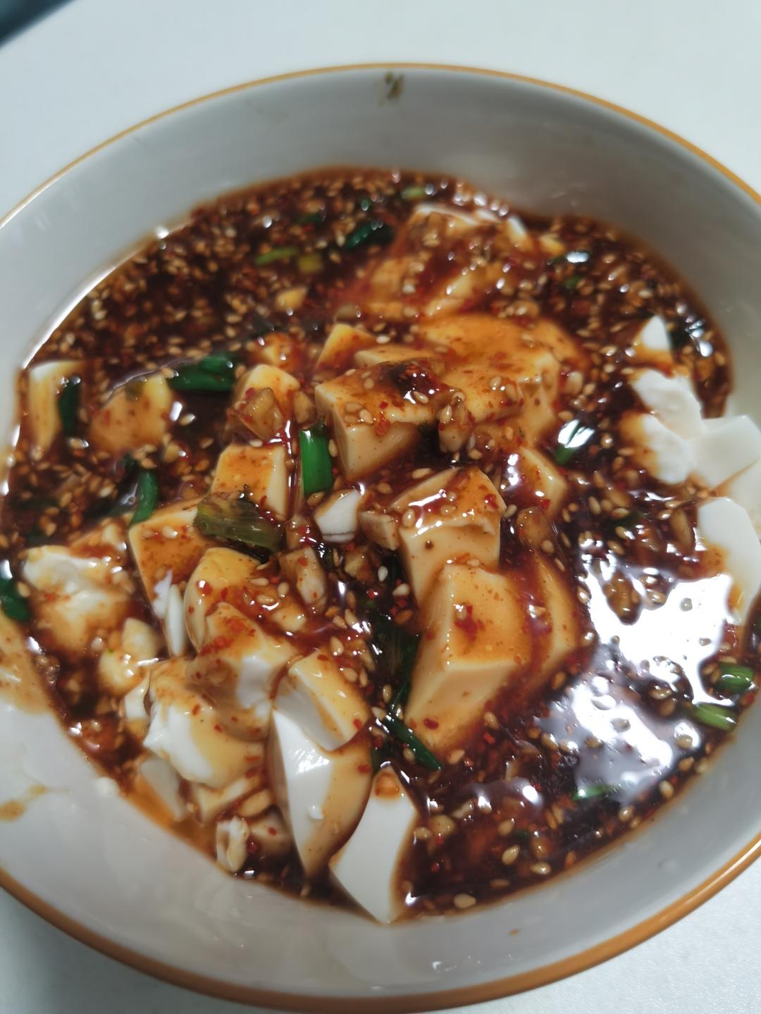 皮蛋拌豆腐