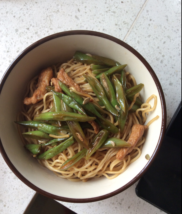 焖长豆角炒面