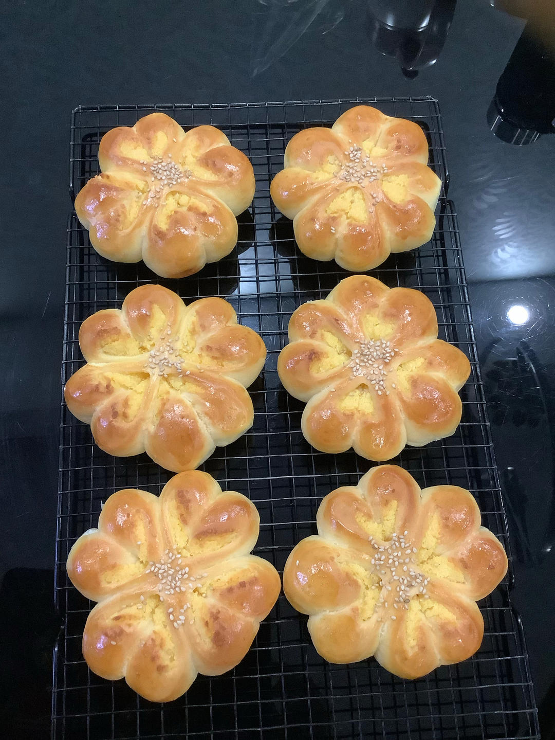 幸运四叶草椰蓉面包|每一瓣都是爱你的形状|香甜小面包