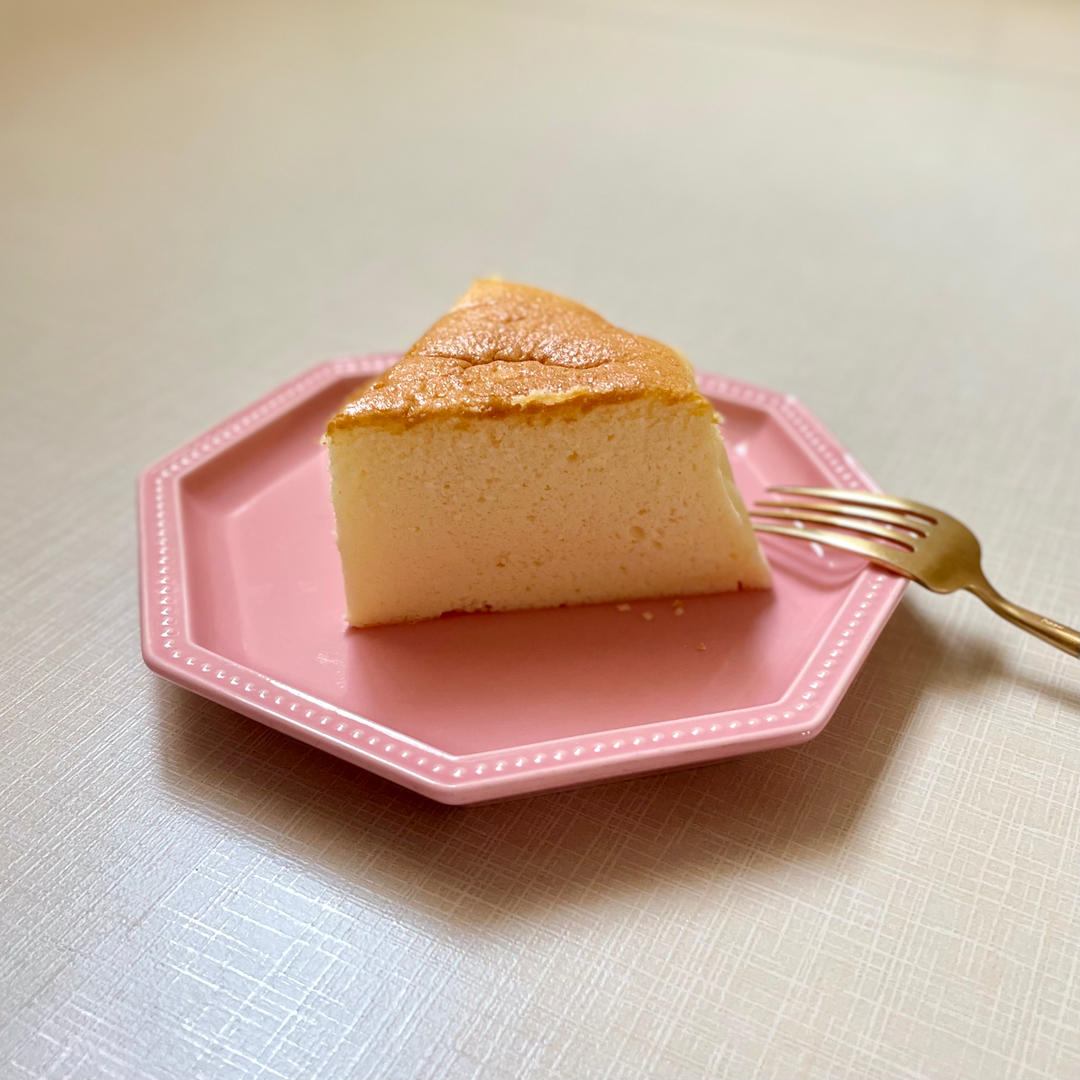 不用奶油奶酪也能做的“轻乳酪蛋糕”🍰