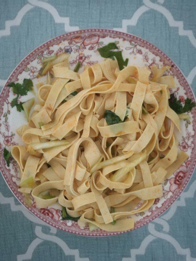 炝拌干豆腐丝