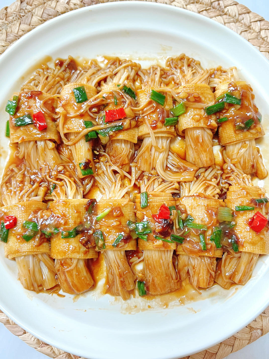 金针菇豆皮卷