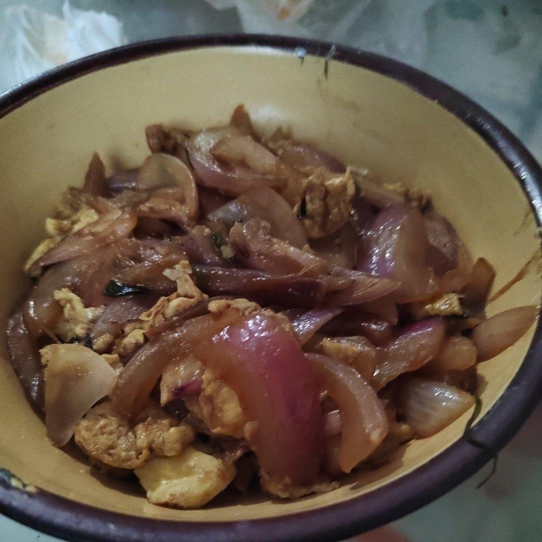 降压防癌的好食材  洋葱炒鸡蛋