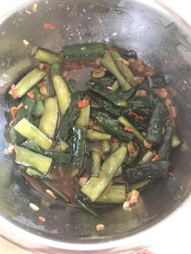 香辣脆爽!开胃又下饭的腌黄瓜