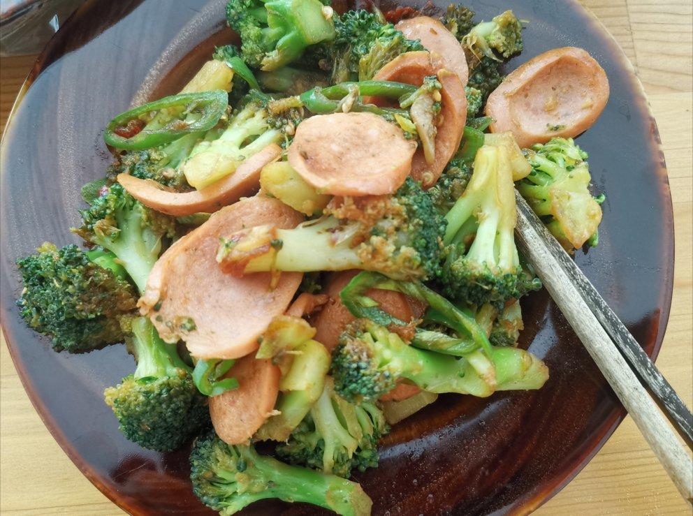 老丁的私房菜-干锅花菜