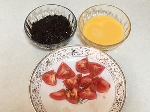 西红柿紫菜蛋花汤的做法 步骤2