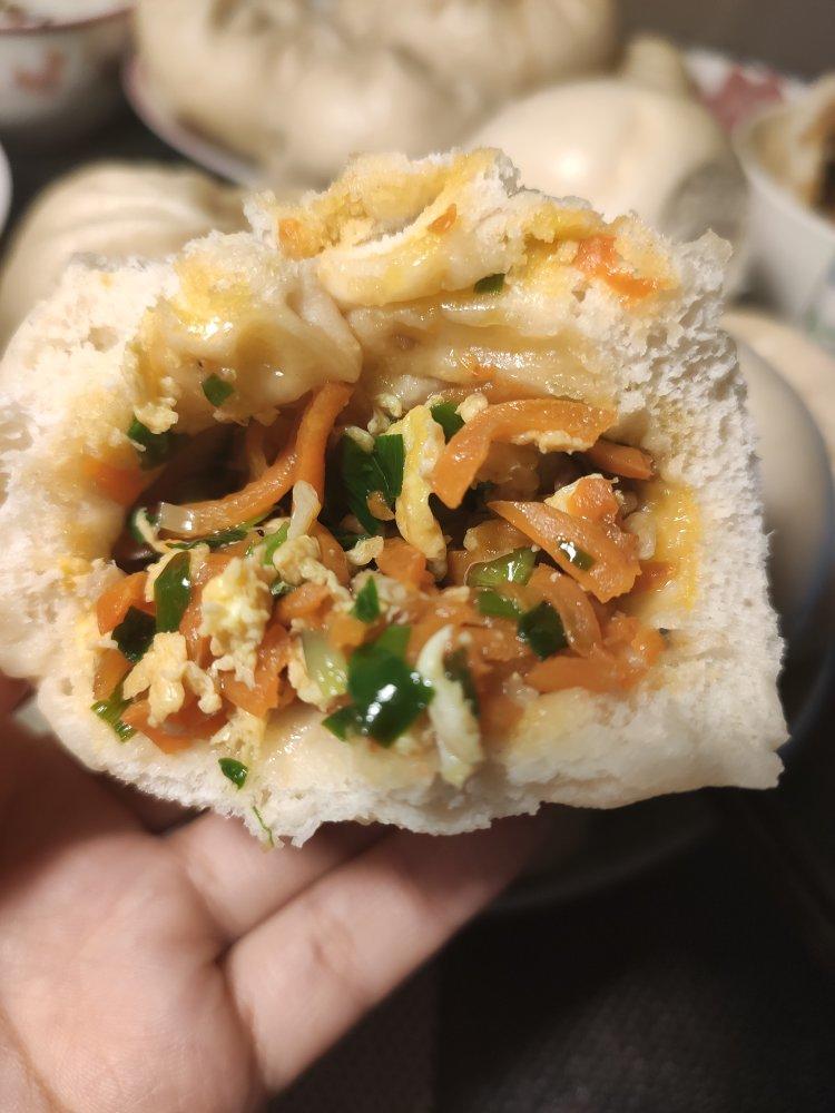 胡萝卜木耳鸡蛋素包子