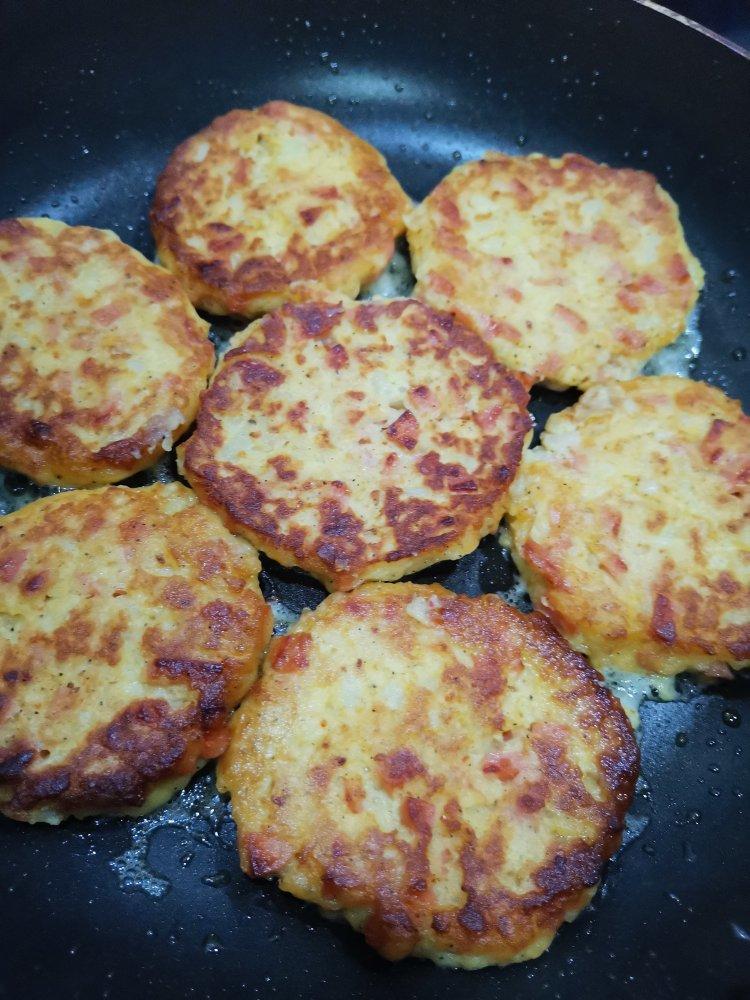 香煎田园土豆饼