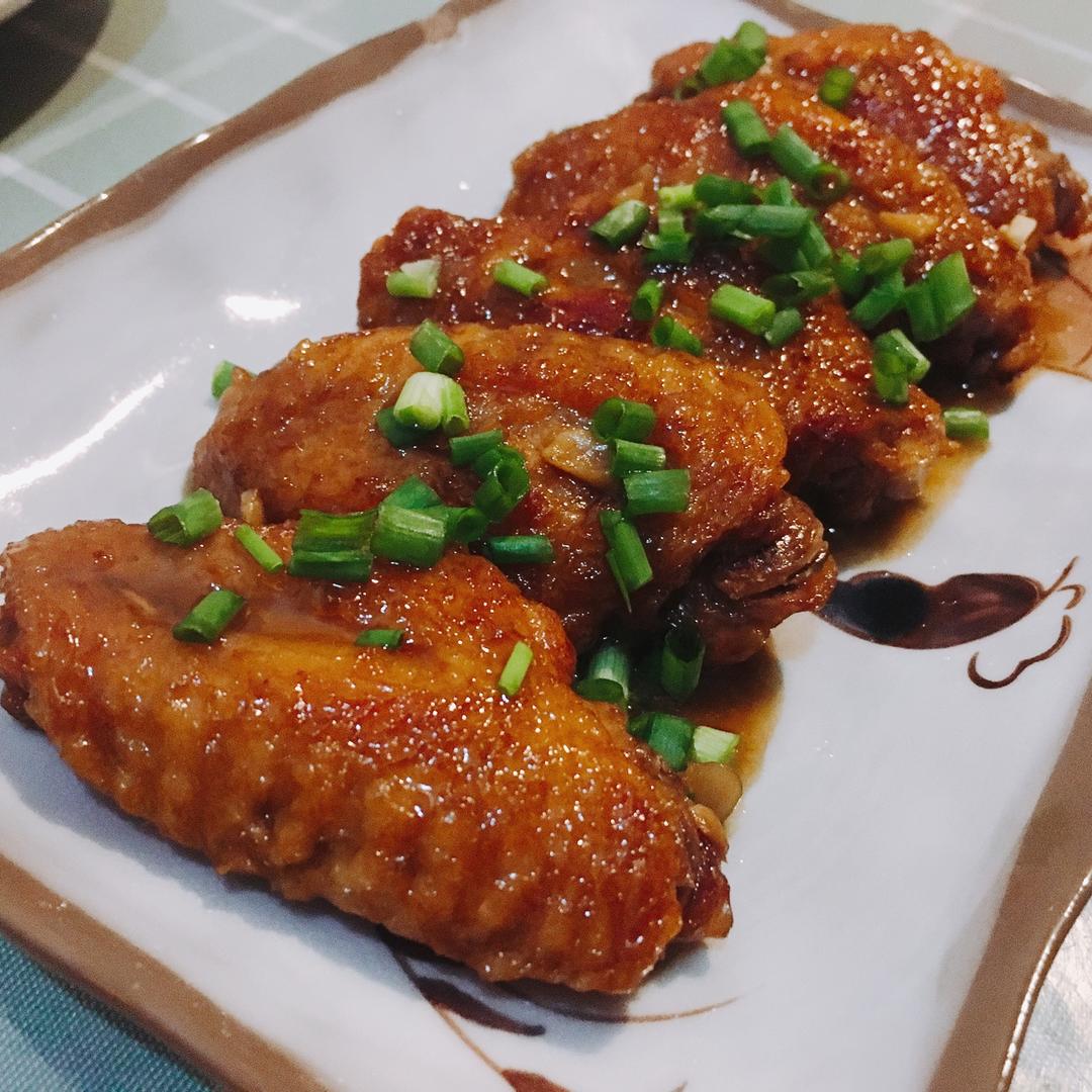 和子鱼做的蜜汁鸡翅