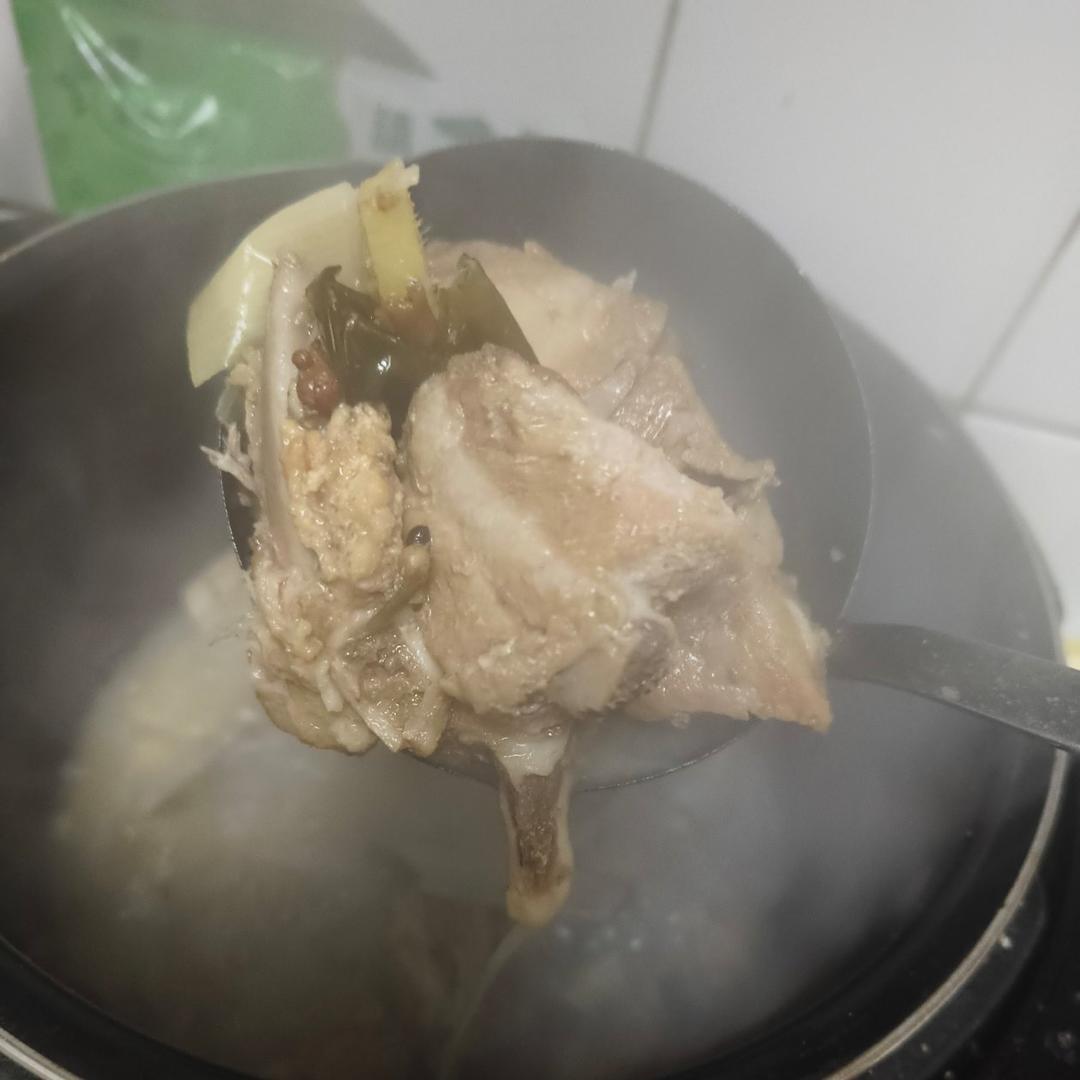 玉米海带炖排骨