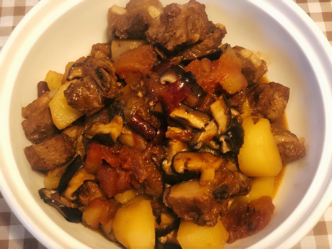 番茄土豆香菇排骨