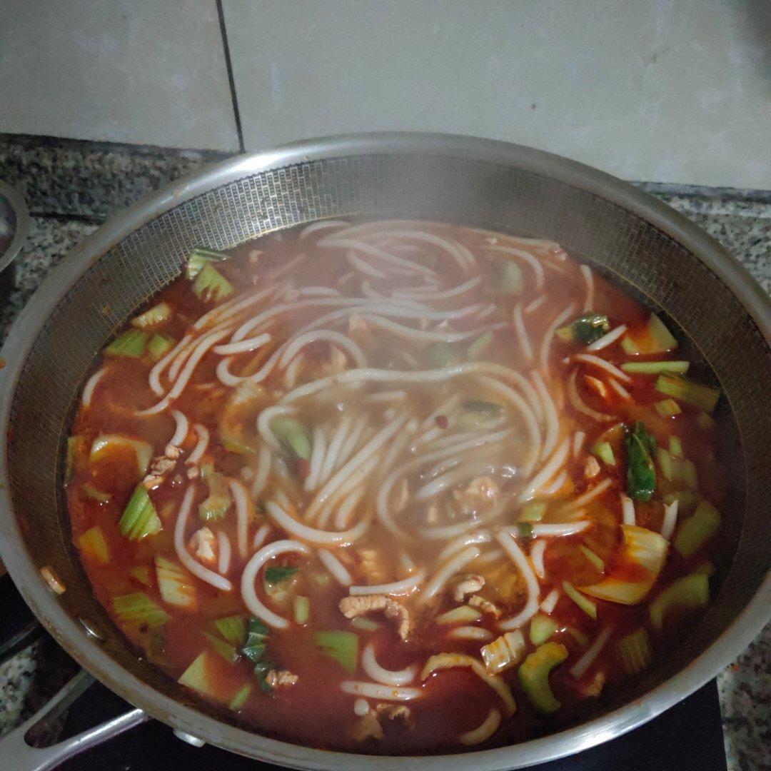 新疆炒米粉- Q弹香辣攒劲的很