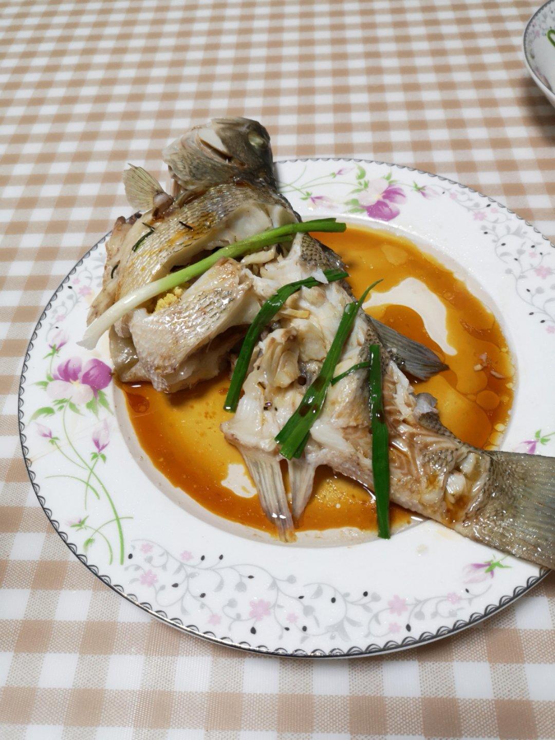 蒸鲈鱼
