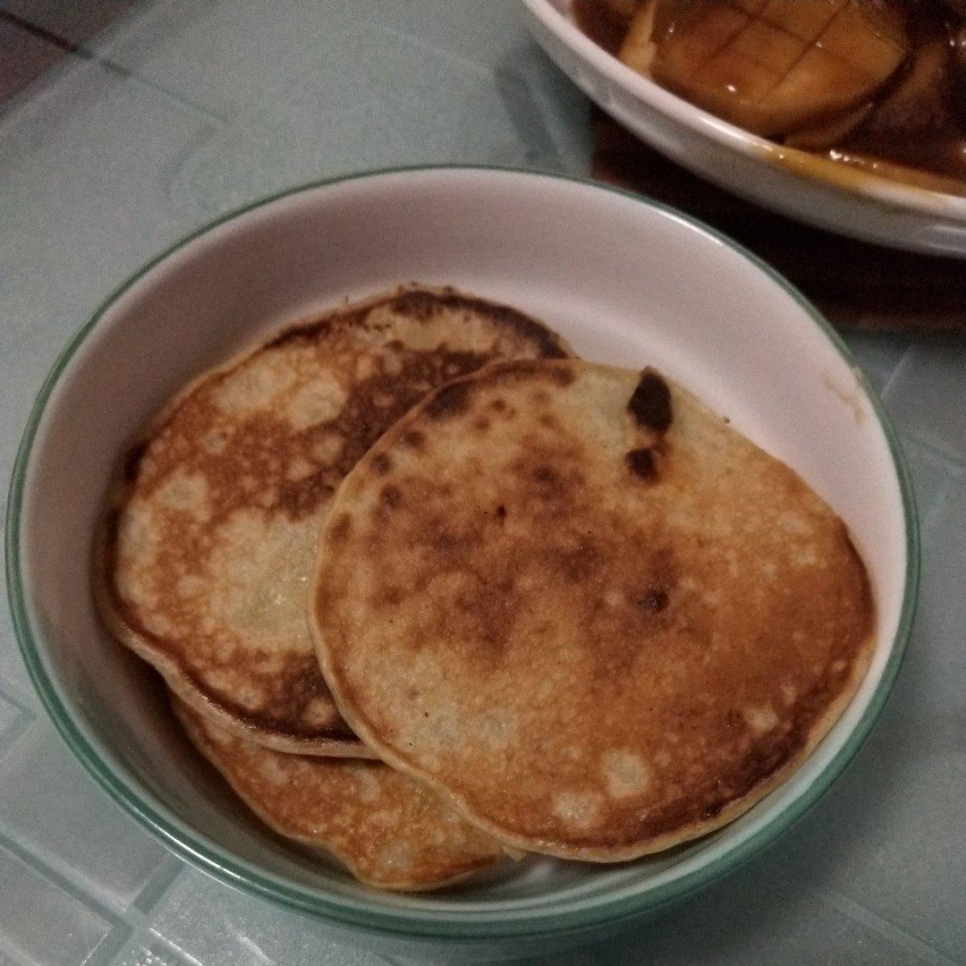【减脂早餐】无油香蕉松饼（超简单）