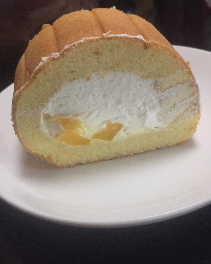 胖乎乎奶油芒果卷/不开裂不掉皮全过程详细图解烘焙视频/蛋糕篇6：「厚卷」