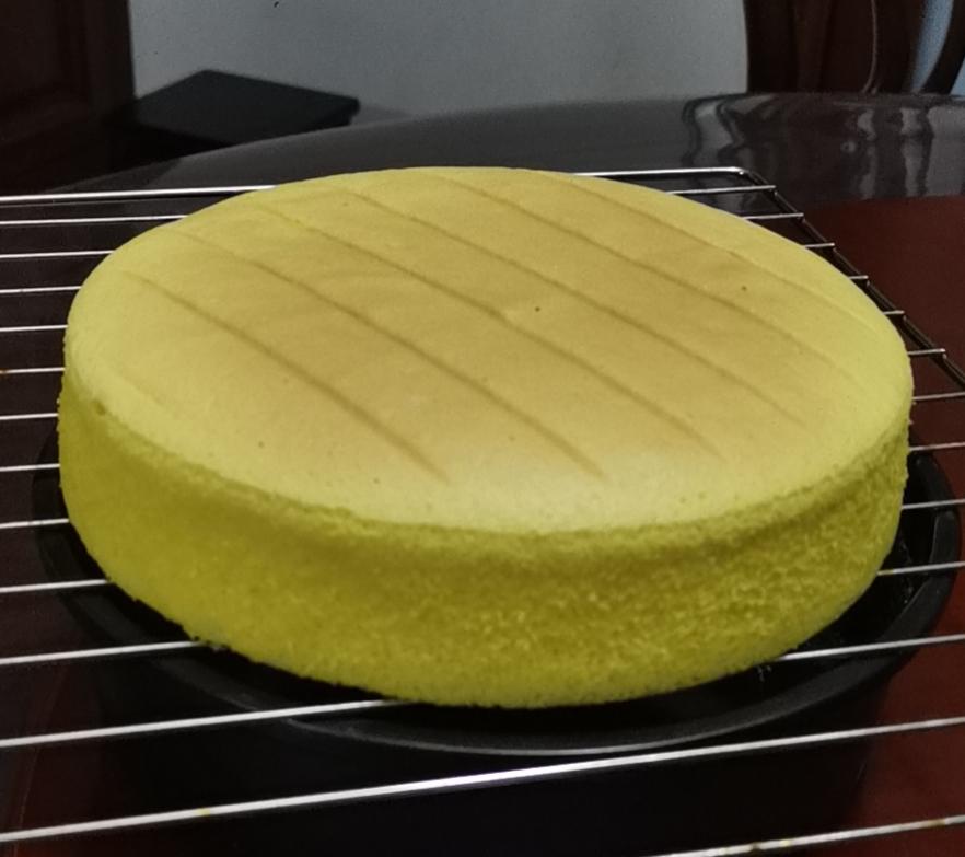 简单易上手版戚风蛋糕