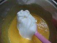 原味鲜奶油蛋糕卷的做法 步骤5