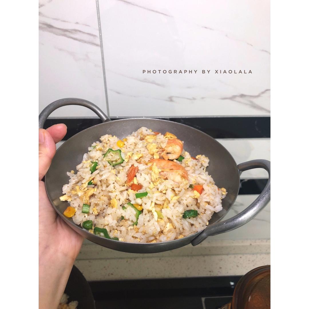 爆好吃的鲜虾炒饭-【健康一碗端】