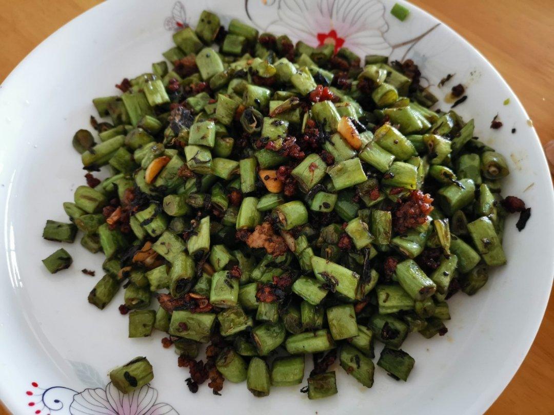 榄菜肉末四季豆