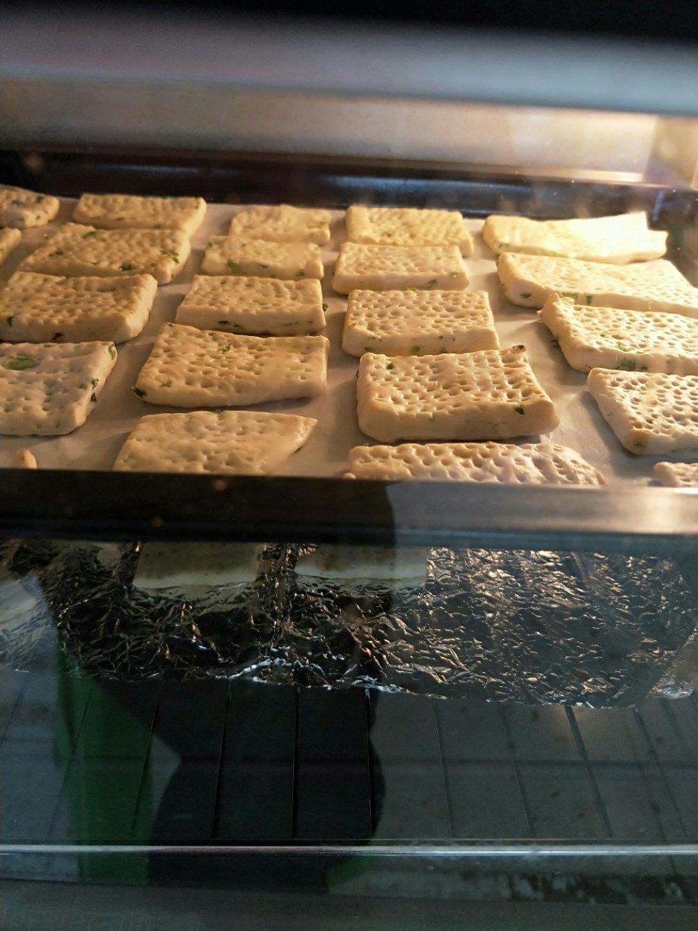 无糖香葱苏打咸饼干