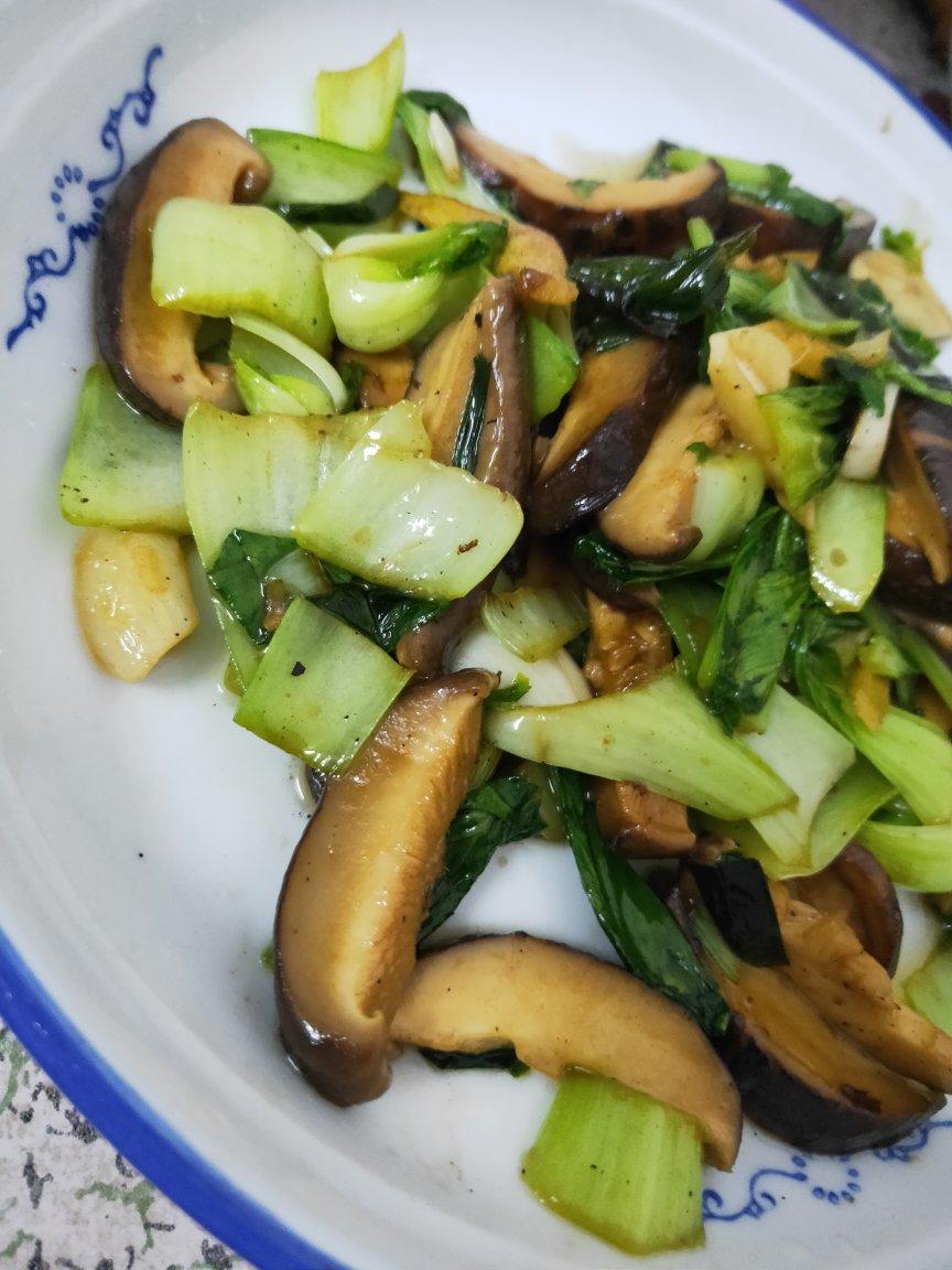 简易版香菇扒油菜