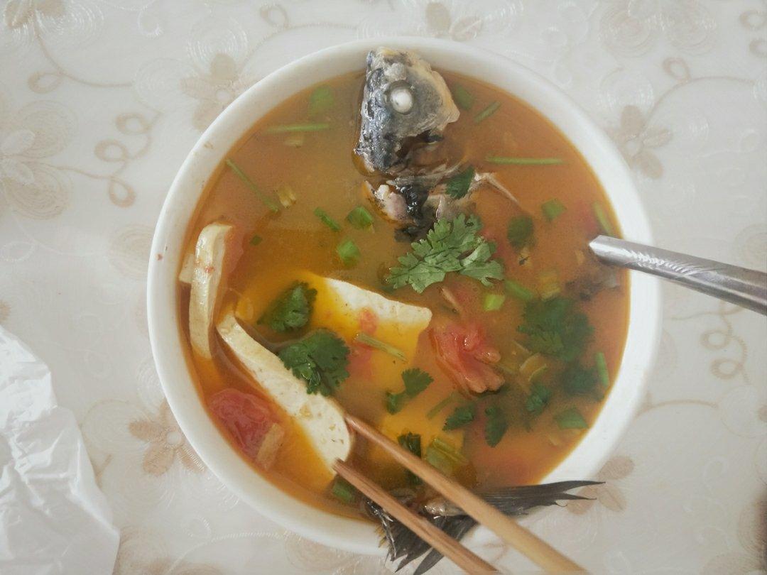 番茄豆腐炖鲫鱼